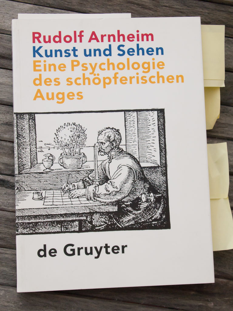 Rudolf Arnheim, Kunst und Sehen. Eine Psychologie des schöpferischen Auges, Berlin und New York: De Gruyter 2000.